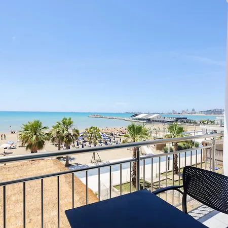 Toro Beachfront