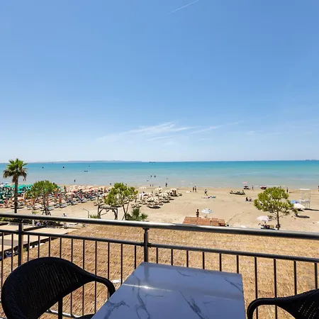 Toro Beachfront